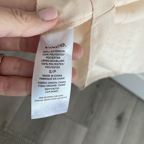 NWT Gorgeous Vince Dress! Creamy/Peachy color. Sz Small - Picture 7 of 9
